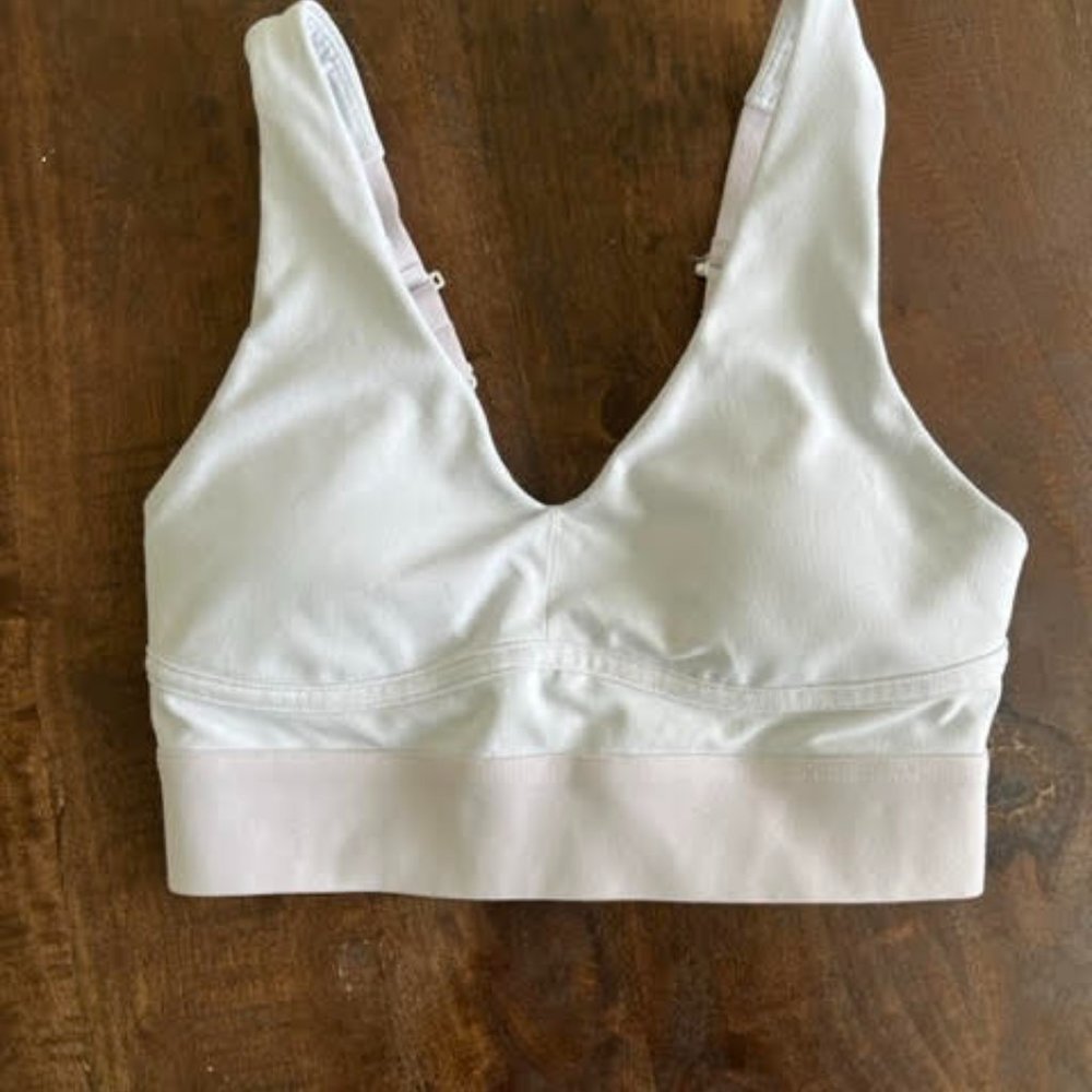 Fabletics white sportsbra